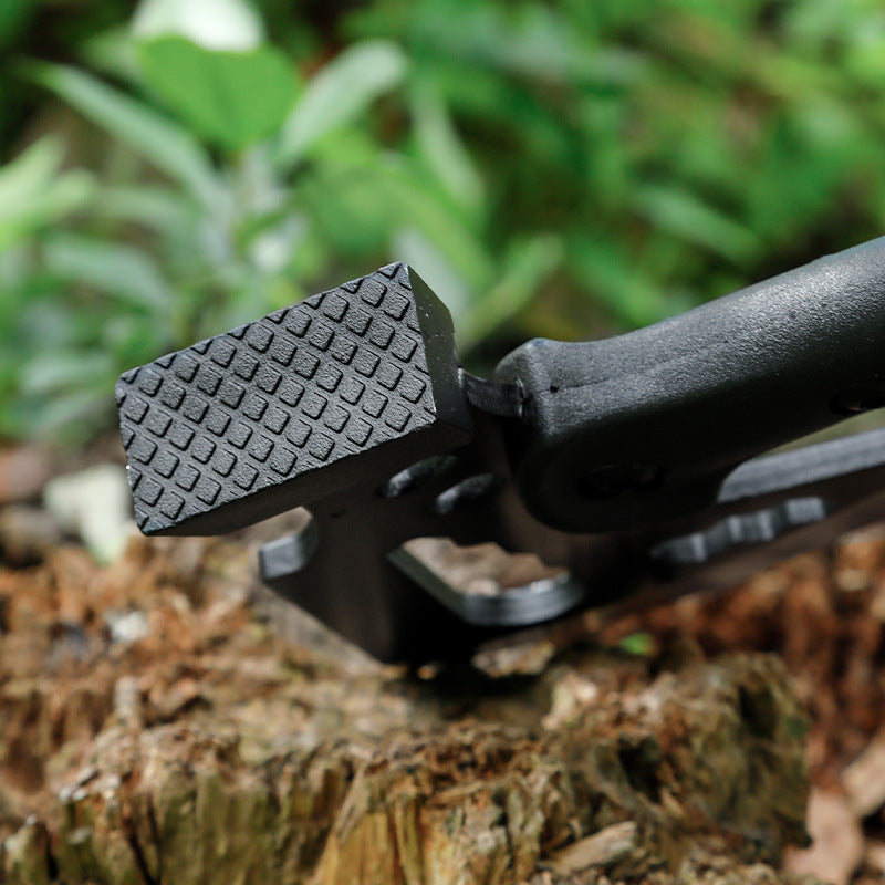 Outdoor survival axe